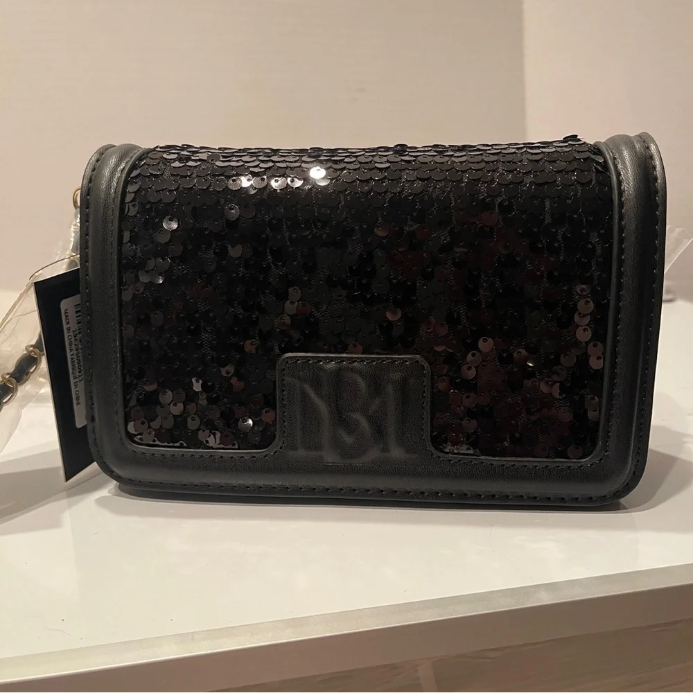 NWT Badgley Mischka Black Sequin Satin & Vegan Leather Crossbody Clutch Money‎